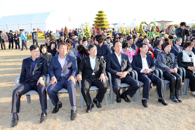 20141024-033[AP7U3641-제7회 국화전시회-낙동강.JPG