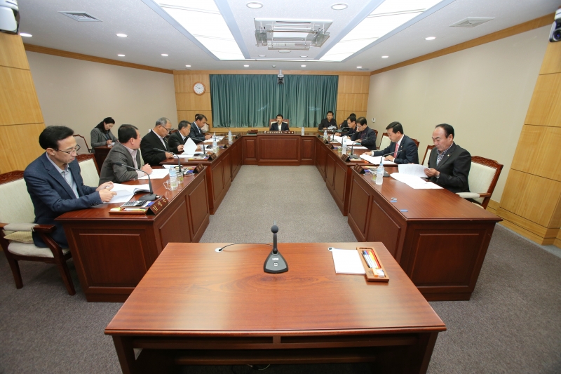 20141106-007[AP7U4370-제191회 임시회 산업건설위원회 2014 행정사무감사 계획서 작성.JPG