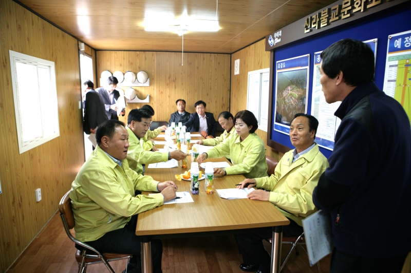 20141106-104[345M2453-제191회 임시회 기획행정위원회 도개면 신라불교문화 초전지 현장 방문.JPG