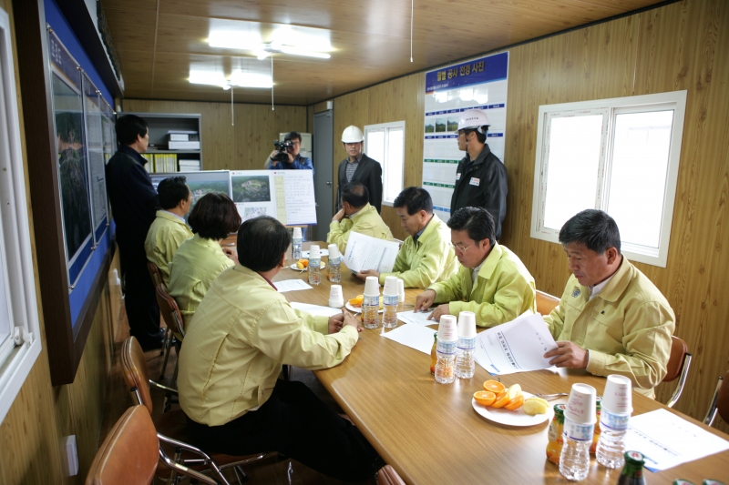 20141106-109[345M2463-제191회 임시회 기획행정위원회 도개면 신라불교문화 초전지 현장 방문.JPG