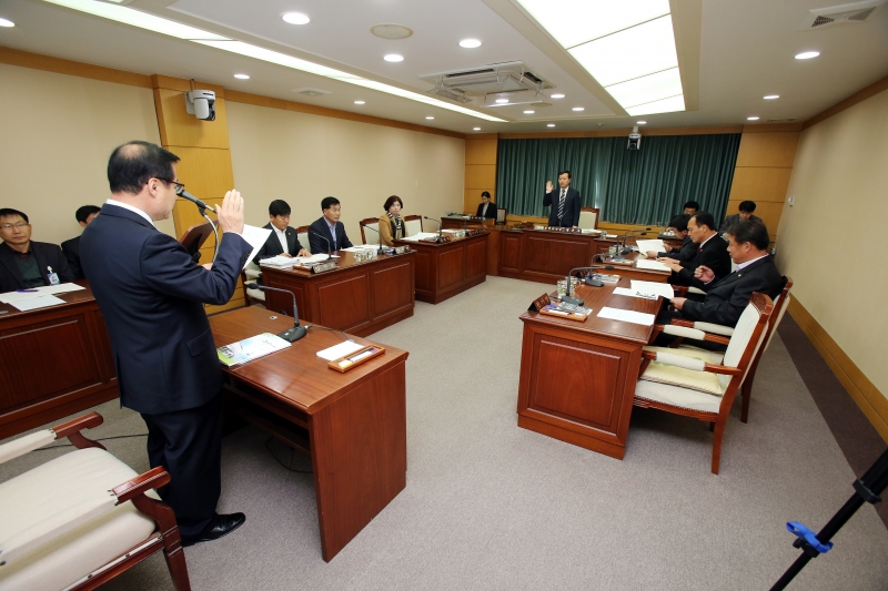 20141126-002[AP7U6154-제192회 정례회 의회운영위원회 소관 행정사무감사 활동.JPG