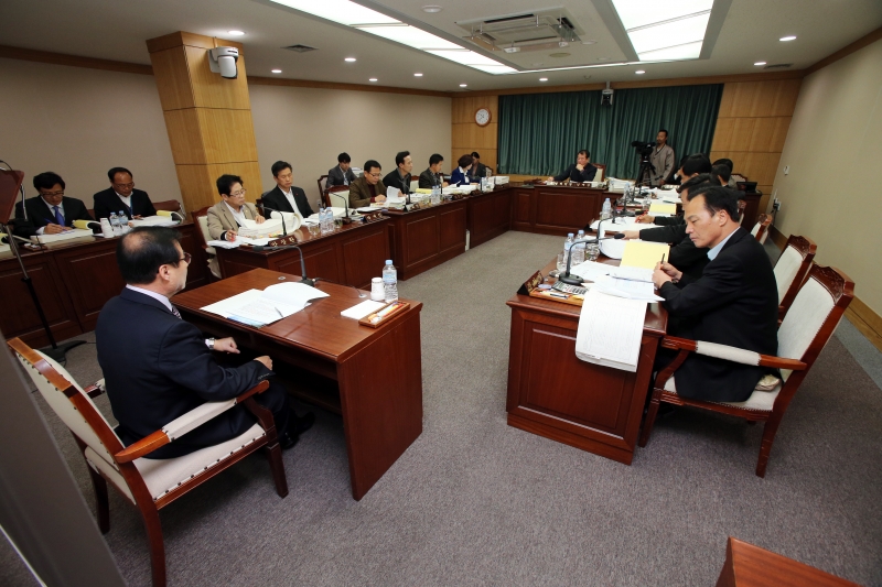 20141211-012[AP7U7361-제192회 정례회 예산결산특별위원회 2015년도 세입세출예산안 심사.JPG