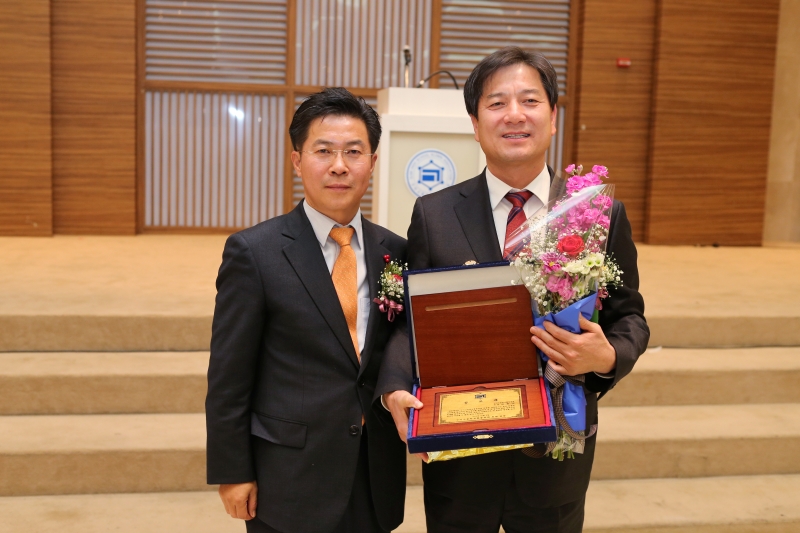 20141206-017[AP7U7002-구미고등학교 총동창회 회장 이취임식.JPG