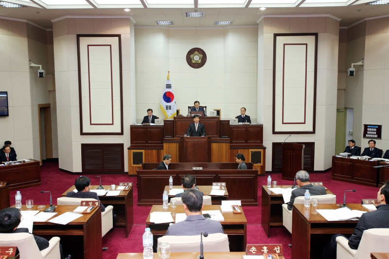 20141217-009[AP7U7577-제192회 정례회 제3차 본회의시 양진오 의원 시정질문.JPG