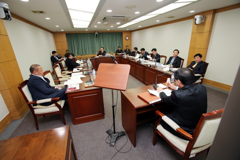 20150212-035[AP7U8955-제193회 임시회 기획행정위원회 조례안 심사활동.JPG