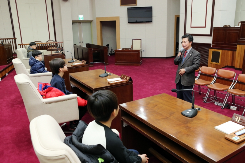 20150224-001[AP7U9195-원호한누리타운 새마을문고 어린이및학부모 의회방문.JPG