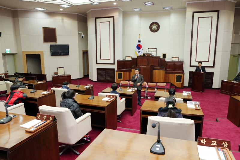 20150224-002[AP7U9198-원호한누리타운 새마을문고 어린이및학부모 의회방문.JPG