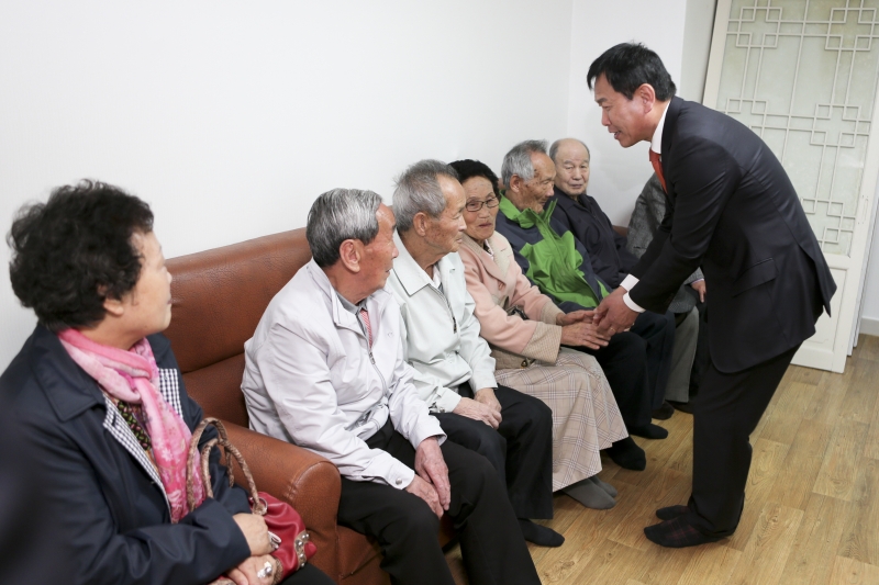 20150330-001[AP7U0639-형동경로당 준공 및 개소식.JPG