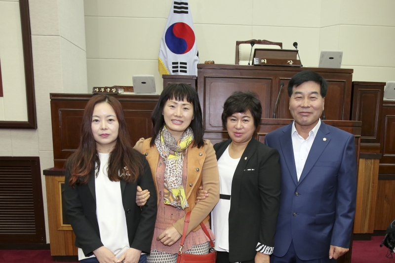 20150402-040[AP7U0805-미소봉사단 김정미 단장일행 의회방문.JPG