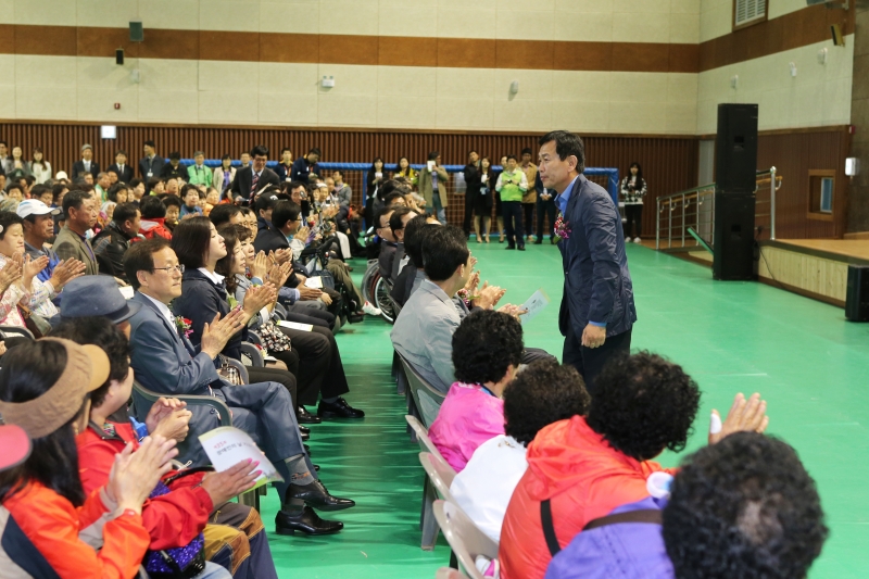 20150424-012[AP7U1725-제35회 장애인의 날 기념식.JPG