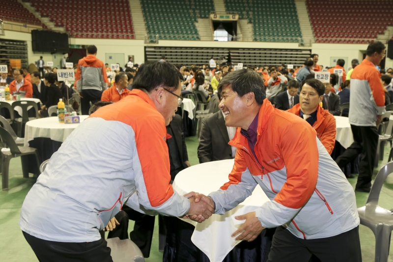 20150428-056[AP7U2081-제53회 경북도민체전 구미시선수단 필승결의대회 및 결단식.JPG