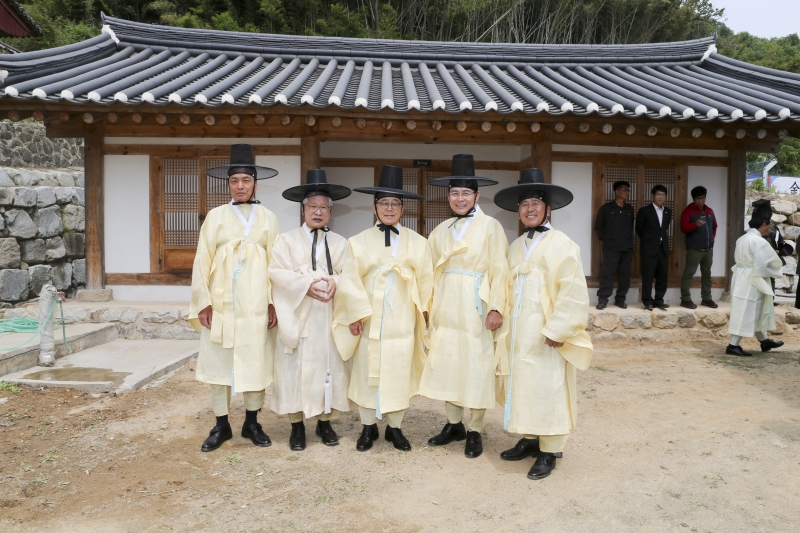 20150511-014[AP7U3466-금오서원 전사청 및 교육관 건립 기공식.JPG
