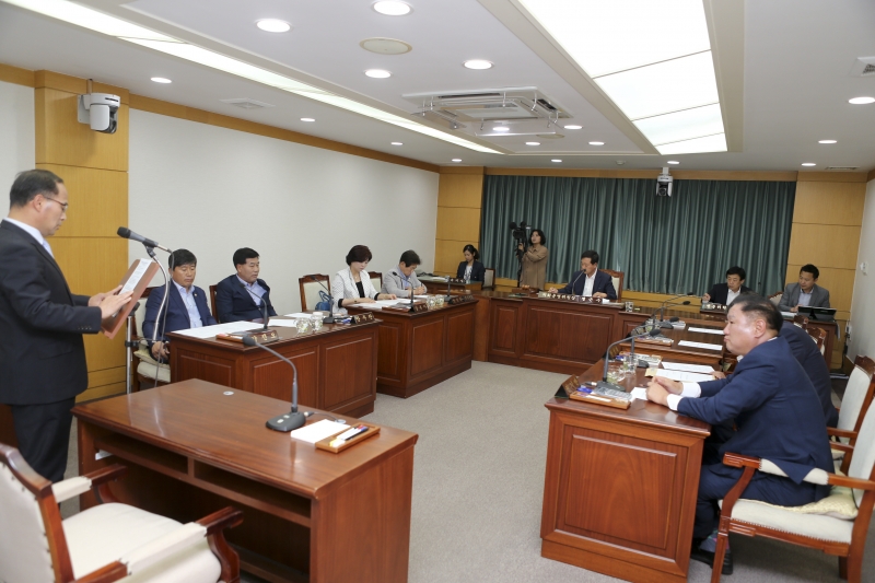 20150519-003[AP7U3948-폐회중 의회운영위원회 활동.jpg