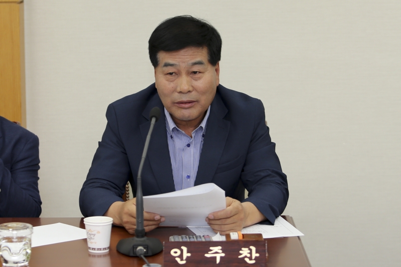 20150519-013[AP7U3963-폐회중 의회운영위원회 활동.jpg