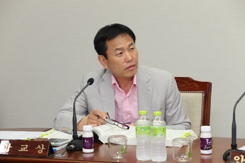 20150608-011[AP7U6802-제196회 임시회시 산업건설위원회 소관 2015년도 제1회 추가경정예산안 예비심사.JPG