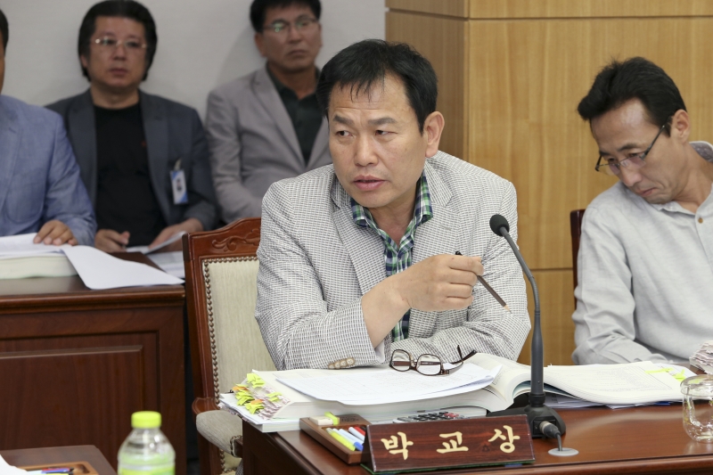 20150609-011[AP7U6863-제196회 임시회시 예산결산특별위원회 2015년도 제1회 추가경정예산안 심사활동.JPG