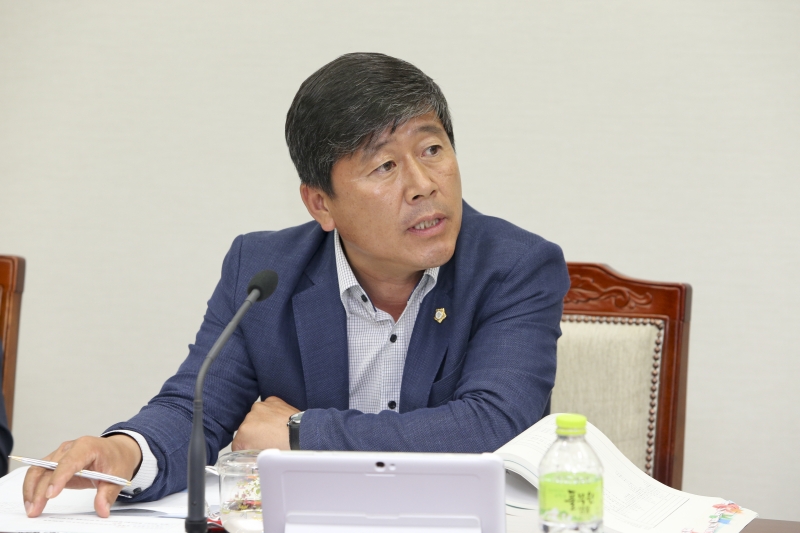 20150609-031[AP7U6904-제196회 임시회시 예산결산특별위원회 2015년도 제1회 추가경정예산안 심사활동.JPG