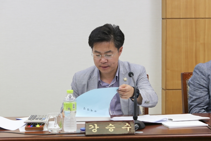 20150708-027[AP7U7619-제197회 정례회 기획행정위원회 조례안 심사활동.jpg