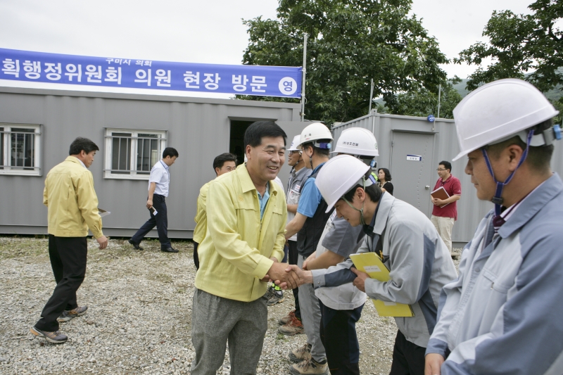 20150710-001[345M9719-제197회 정례회 기획행정위원회 신라불교문화 초전지 공사현장 방문.jpg