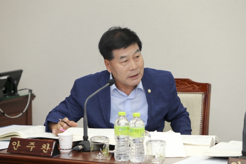 20150716-036[AP7U8465-제197회 정례회 예산결산위원회 2014회계연도 세입세출결산승인안 심사활동.JPG