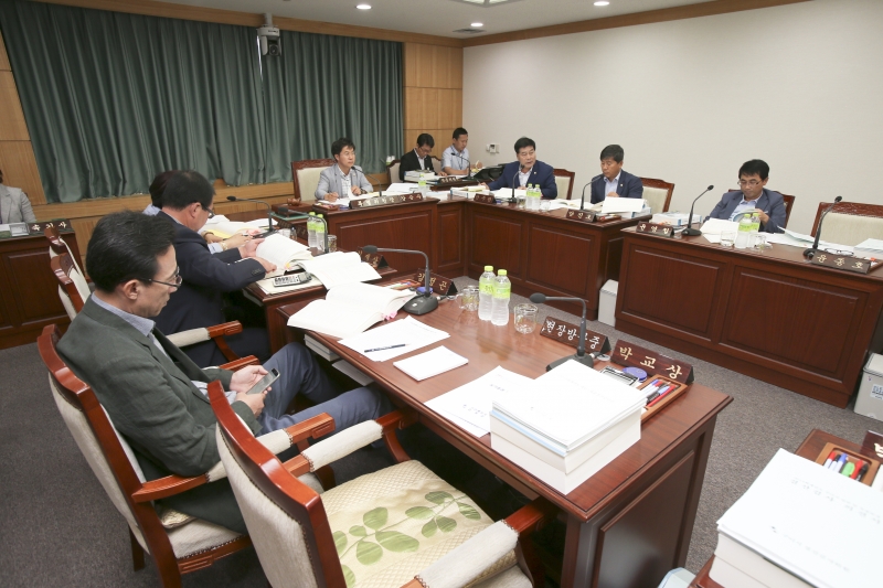 20150717-017[AP7U8597-제197회 정례회 예산결산위원회 2014회계연도 세입세출결산승인안 심사활동.JPG