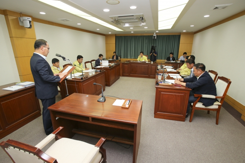 20150818-004[AP7U9748-폐회중 의회운영위원회 활동.jpg