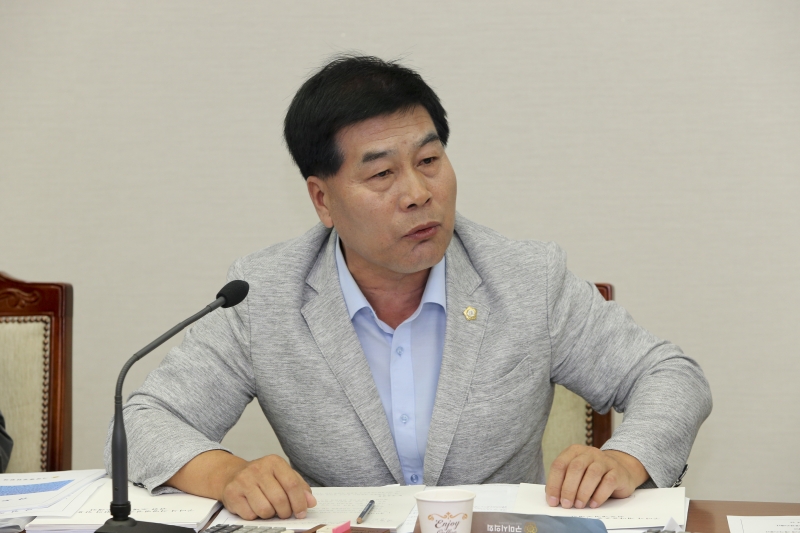 20150909-022[AP7U1608-제198회 임시회시 기획행정위원회 조례안 심사활동.jpg