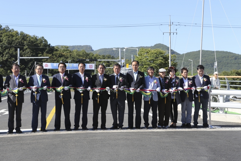 20151002-010[AP7U5302-장천면 강동교 준공식.jpg
