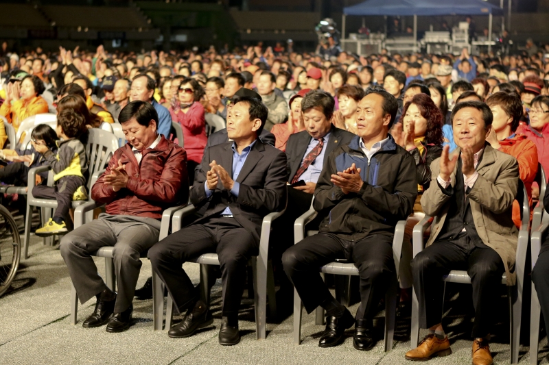 20151016-039[AP7U6293-2015 구미시민 한마음 대축제 전야제.jpg