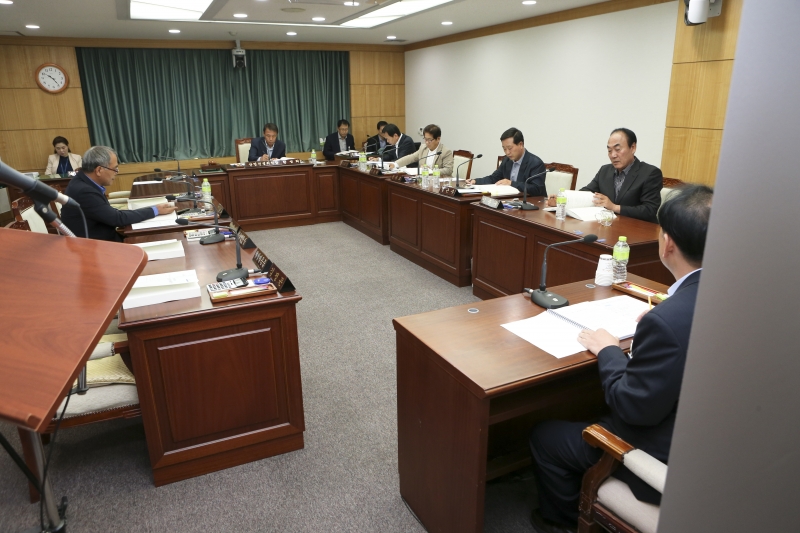 20151028-008[AP7U8188-제199회 임시회 산업건설위원회 2016년도 주요업무계획안 보고 청취.jpg