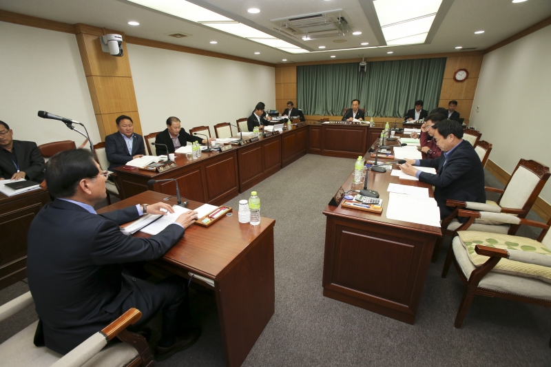 20151029-001[AP7U8240-제199회 임시회 기획행정위원회 2016년도 주요업무계획안 보고 청취.jpg