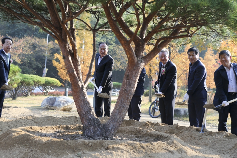 20151104-077[AP7U8929-일천만 그루 나무심기운동 달성 기념행사.jpg