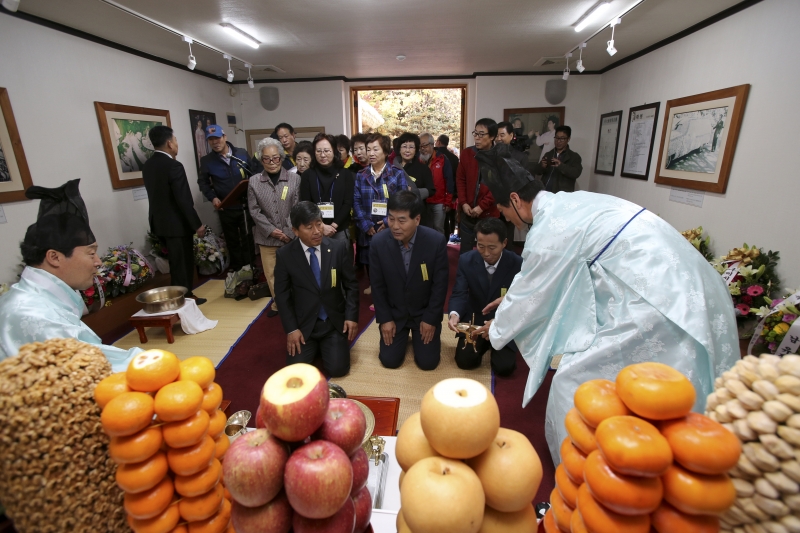 20151114-066[AP7U0270-박정희대통령 98회 탄신제.jpg