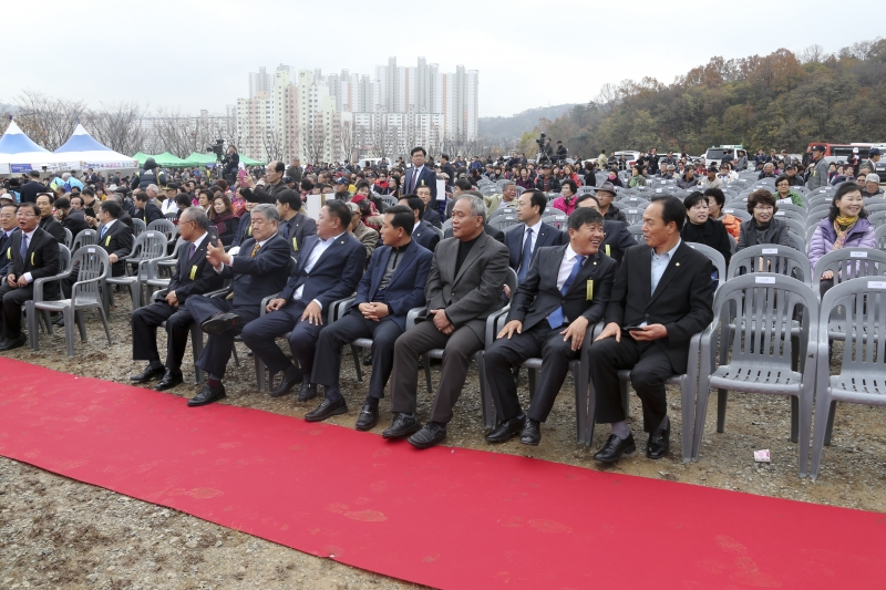 20151114-078[AP7U0300-박정희대통령 98회 탄신제.jpg