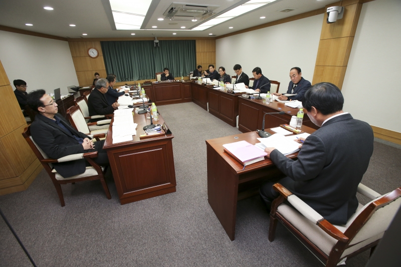 20151208-008[AP7U1978-제200회 정례회 산업건설위원회 소관 2016년도 세입세출예산안 예비심사 활동.jpg