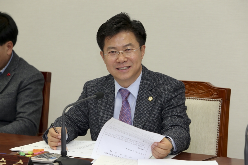 20151218-013[AP7U3351-제200회 정례회 기획행정위원회 조례안 심사활동.jpg