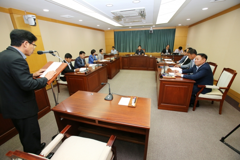 20140708-001[AP7U5840-폐회중 의회운영위원회 활동.JPG
