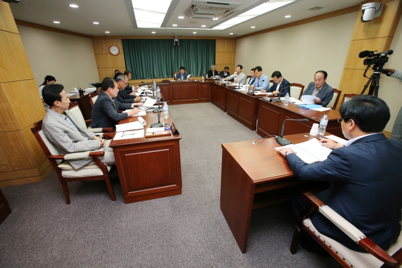 20140723-006[AP7U7031-제189회 임시회 산업건설위원회 조례안 심사 활동.JPG