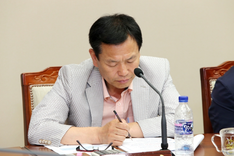 20140723-023[AP7U7086-제189회 임시회 기획행정위원회 조례안 심사 활동.JPG