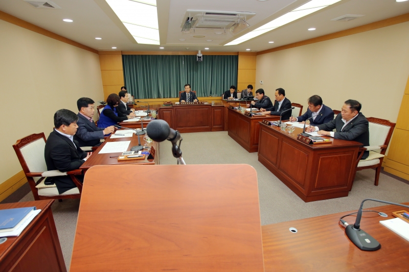 20141022-014[AP7U3451-폐회중 의회운영위원회 활동.JPG
