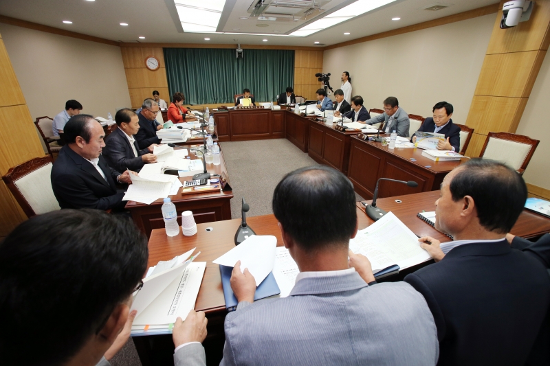 20140915-011[AP7U0084-제190회 제1차 정례회시 제2차 예산결산특별위원회 활동.JPG