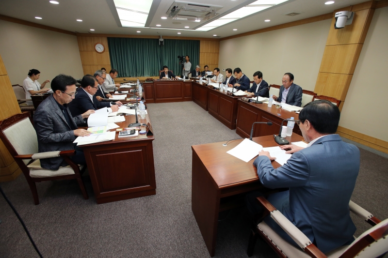 20140911-013[AP7U9915-제190회 제1차 정례회 산업건설위원회 조례안 심사활동.JPG