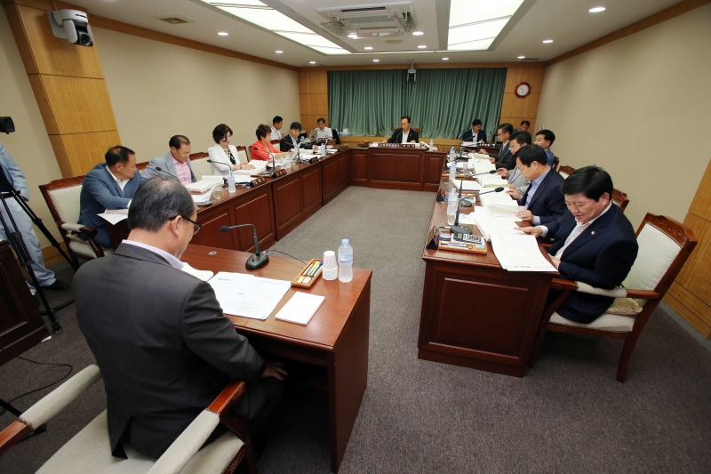 20140904-079[AP7U9690-제190회 제1차 정례회 기획행정위원회 소관 20114년도 제1회 추가경정예산안 예비심사 활동 .JPG