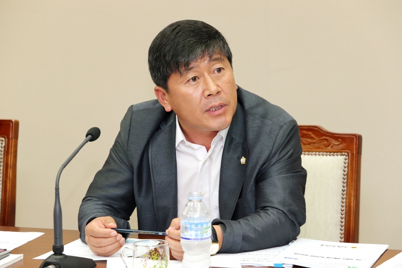20140819-025[AP7U8271-폐회중 기획행정위원회 간담회-솔장애인복지시설 관련 업무청취.JPG