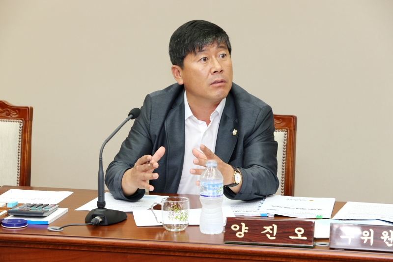 20140819-030[AP7U8279-폐회중 기획행정위원회 간담회-솔장애인복지시설 관련 업무청취.JPG