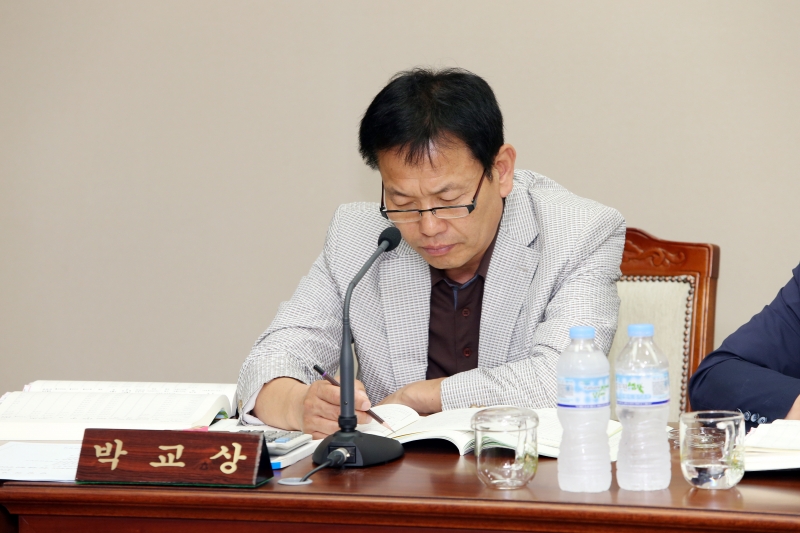 20140903-017[AP7U9389-제190회 제1차 정례회 산업건설위원회 소관 2013회계년도 세입세출결산승인안 예비심사 활동.JPG