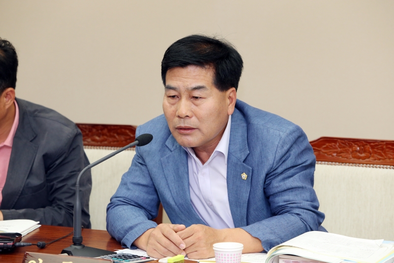 20140903-048[AP7U9461-제190회 제1차 정례회 기획행정위원회 소관 2013회계년도 세입세출결산승인안 예비심사 활동.JPG