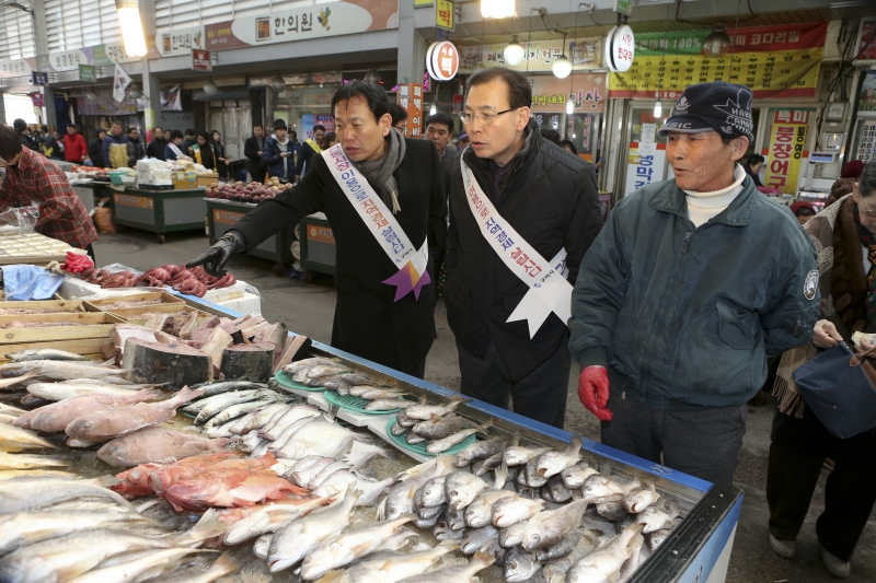 20160204-050[AP7U5621-설맞이 장보기 행사.jpg