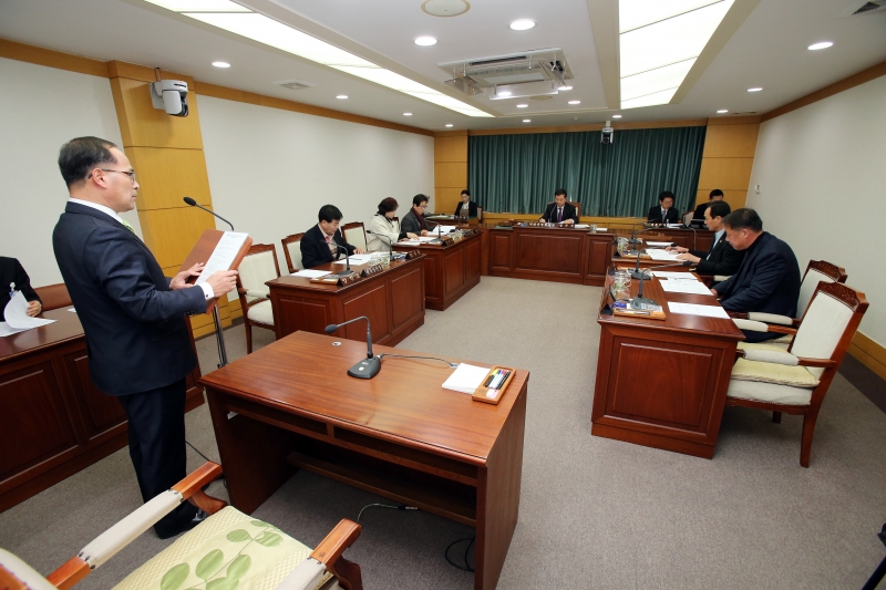 20160223-003[AP7U6431-폐회중 의회운영위원회 활동.JPG