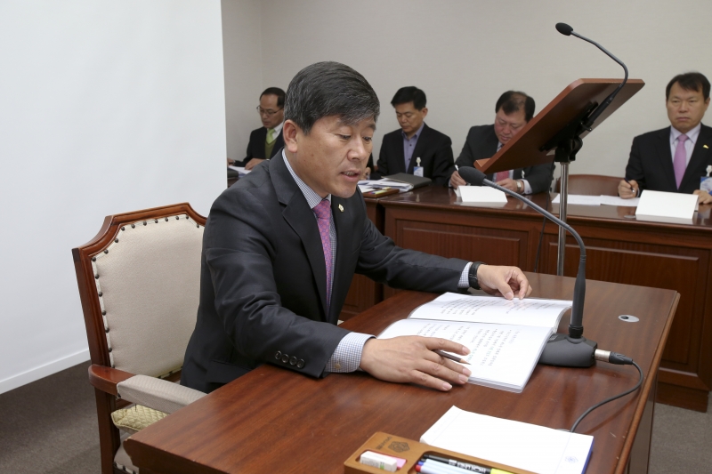20160304-004[AP7U6617-제202회 임시회 의회운영위원회 조례안 심사활동.jpg